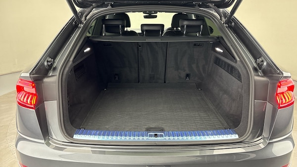 Used Audi Q8 2023 for sale - 75974878: Photo 11