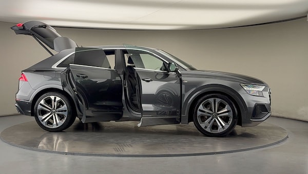 Used Audi Q8 2023 for sale - 75974878: Photo 56
