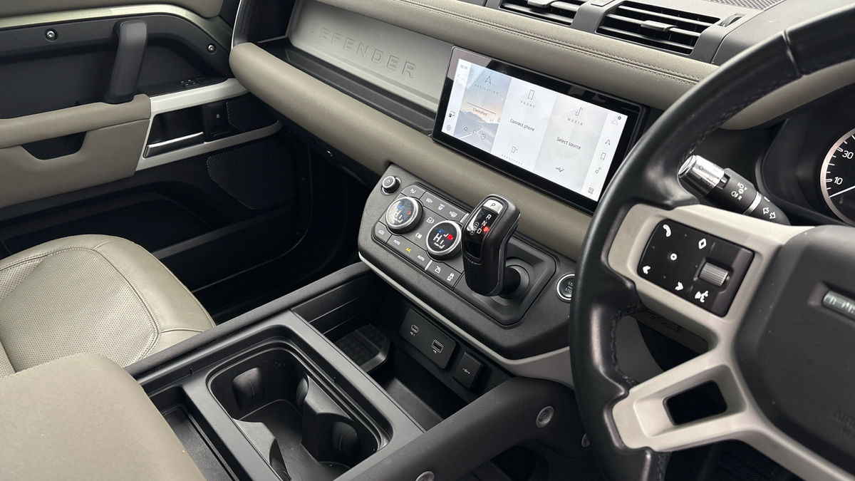 Used Land Rover Defender 90 2021 for sale - 77065492: Photo 18