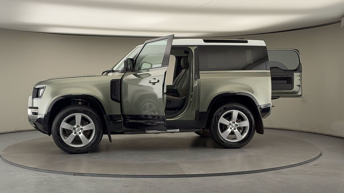 Used Land Rover Defender 90 2021 for sale - 77065492: Photo 47