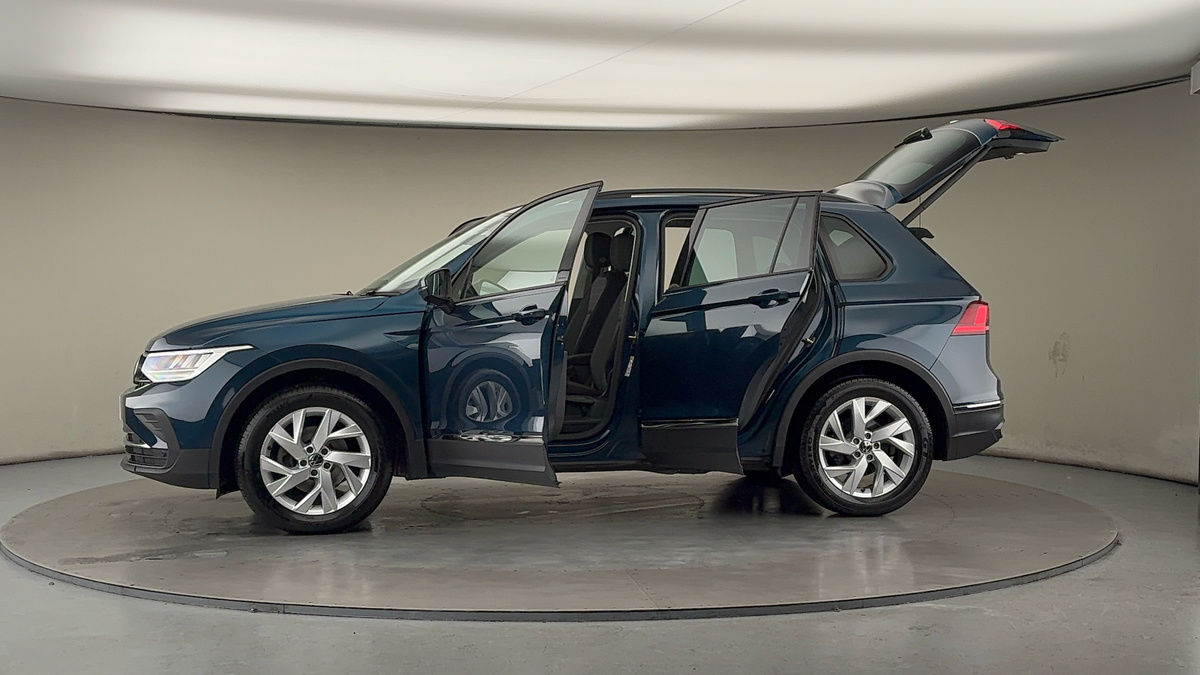 Used Volkswagen Tiguan 2021 for sale - 76784698: Photo 47