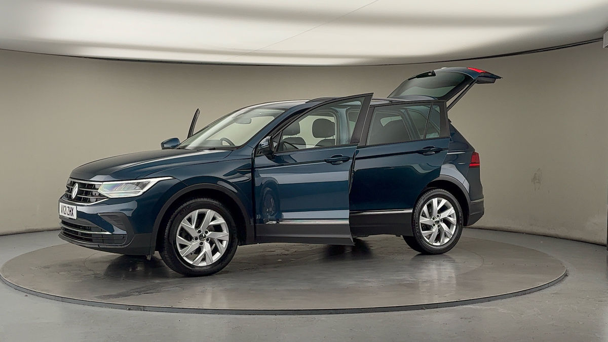 Used Volkswagen Tiguan 2021 for sale - 76784698: Photo 48