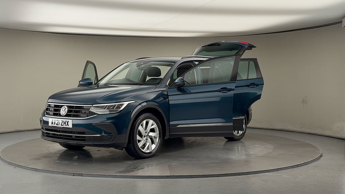 Used Volkswagen Tiguan 2021 for sale - 76784698: Photo 49