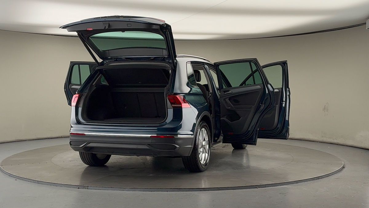 Used Volkswagen Tiguan 2021 for sale - 76784698: Photo 59