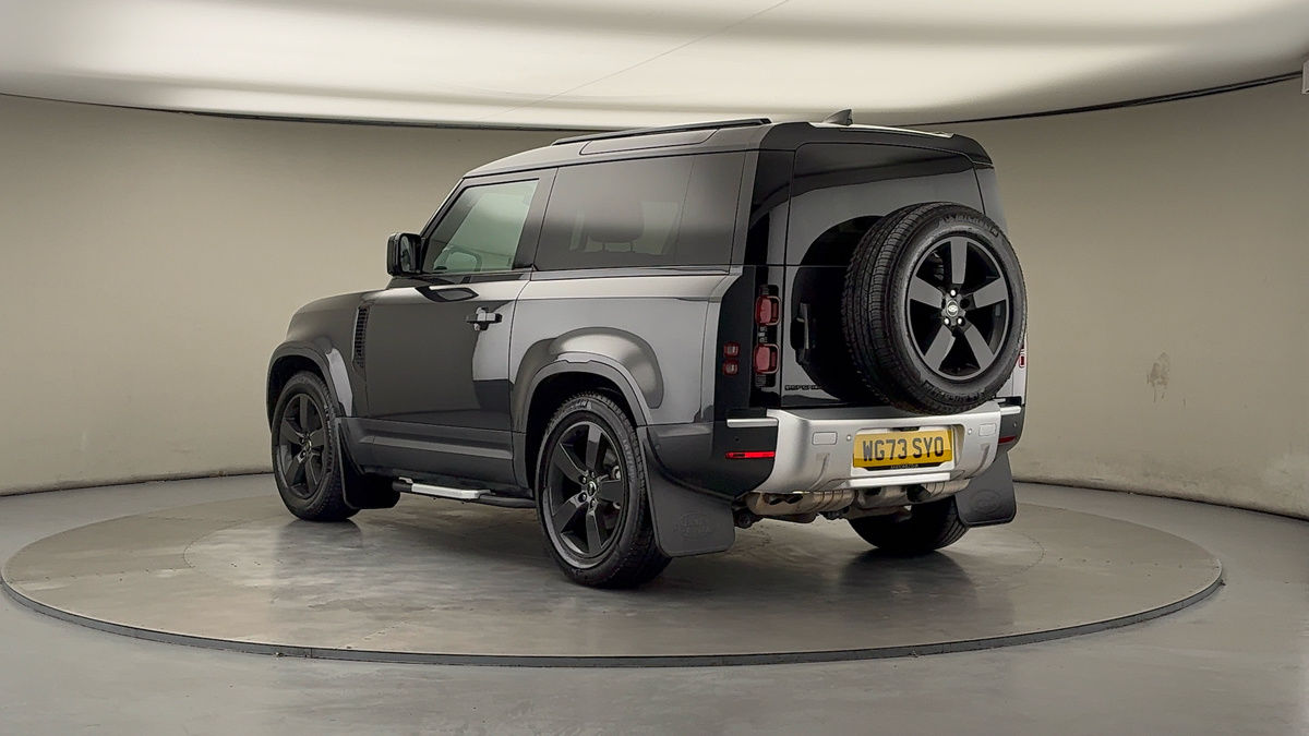 Used Land Rover Defender 90 2024 for sale - 76536438: Photo 2