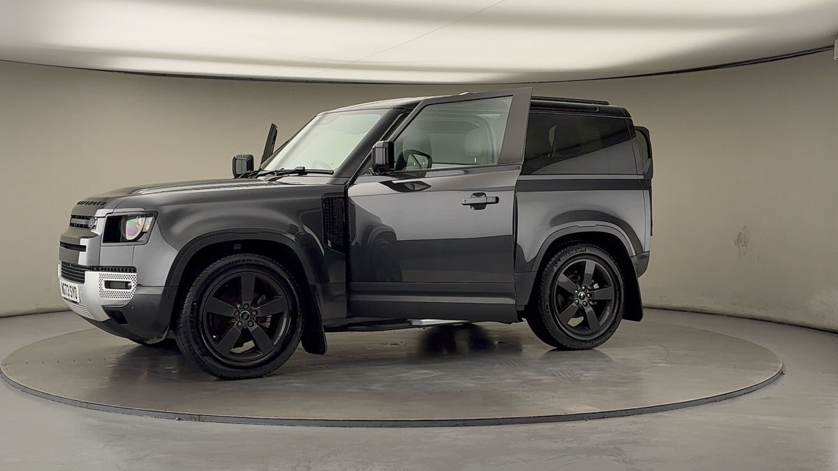 Used Land Rover Defender 90 2024 for sale - 76536438: Photo 48