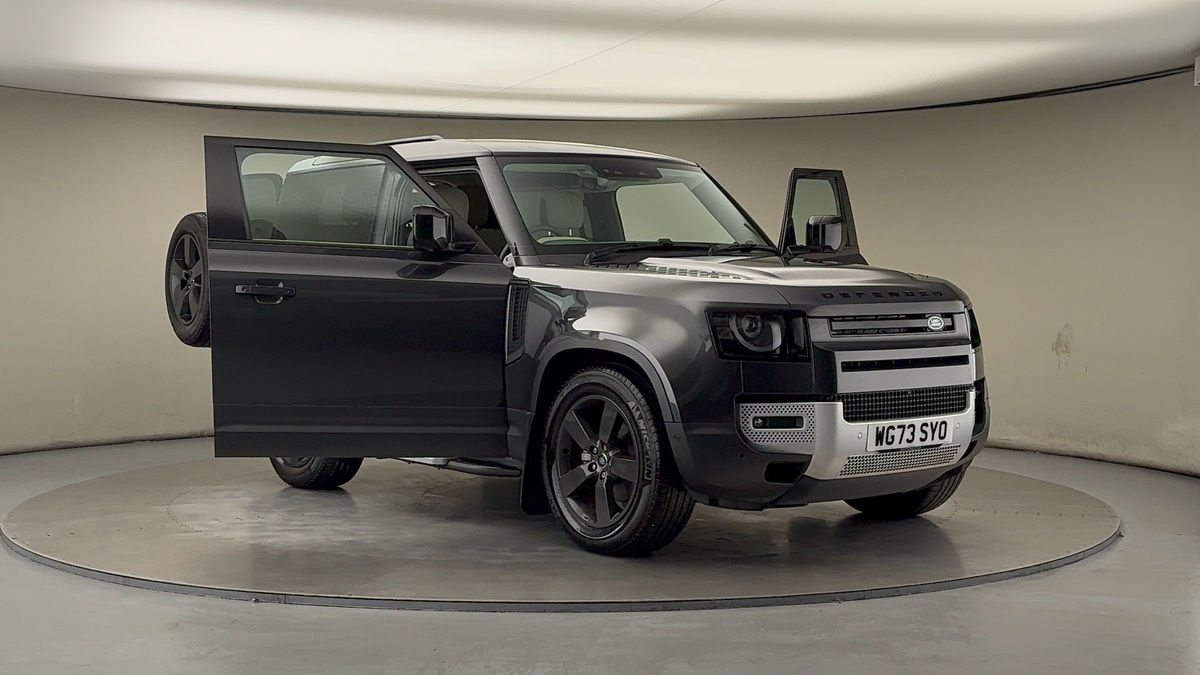 Used Land Rover Defender 90 2024 for sale - 76536438: Photo 53