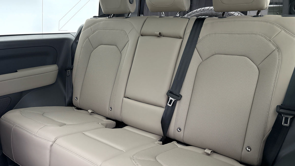 Used Land Rover Defender 90 2024 for sale - 76536438: Photo 8