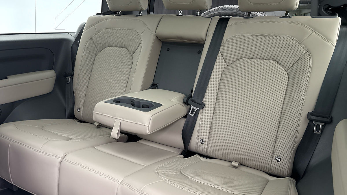 Used Land Rover Defender 90 2024 for sale - 76536438: Photo 9