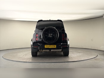 Used Land Rover Defender 2024 for sale - 78168212: Photo