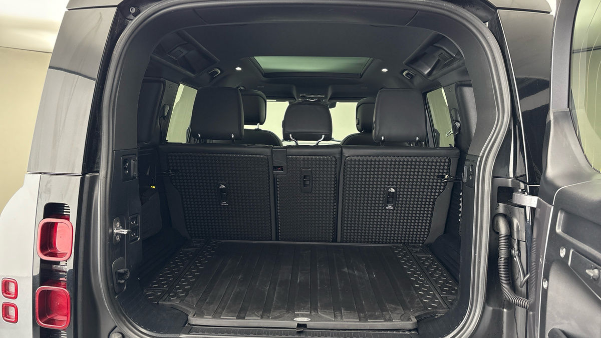 Used Land Rover Defender 110 2023 for sale - 77213249: Photo 11