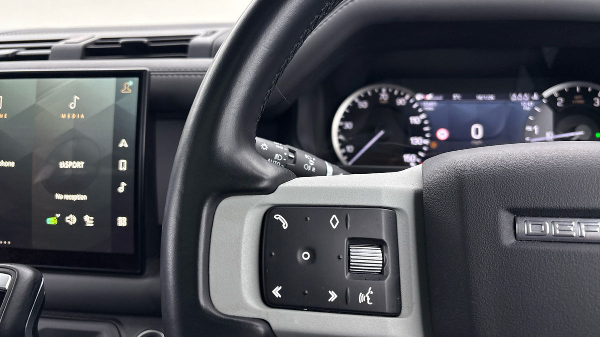 Used Land Rover Defender 110 2023 for sale - 77213249: Photo 13