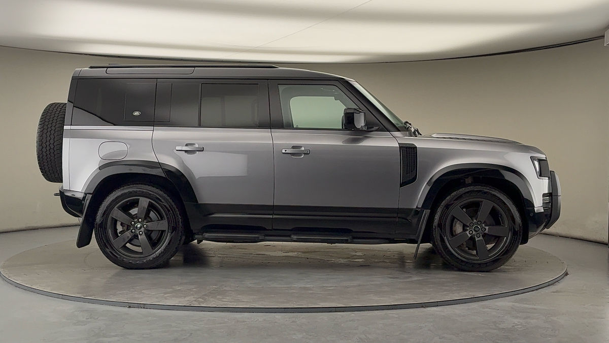 Used Land Rover Defender 110 2023 for sale - 77213249: Photo 16