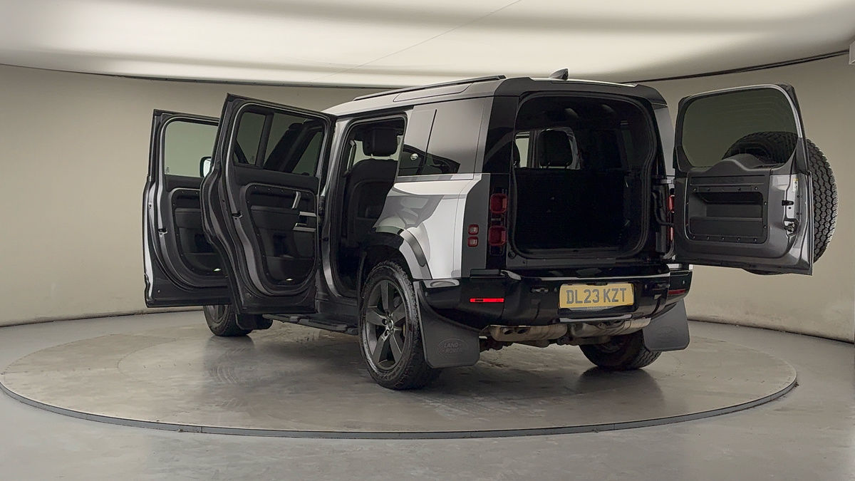 Used Land Rover Defender 110 2023 for sale - 77213249: Photo 23