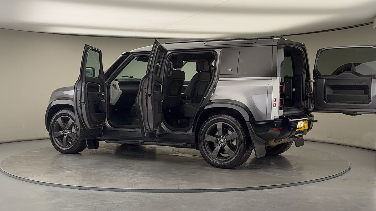 Used Land Rover Defender 110 2023 for sale - 77213249: Photo 45