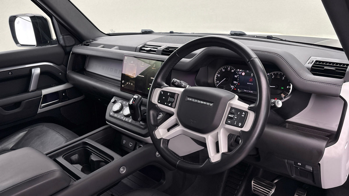 Used Land Rover Defender 110 2023 for sale - 77213249: Photo 5