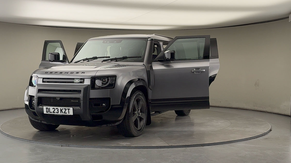 Used Land Rover Defender 110 2023 for sale - 77213249: Photo 50