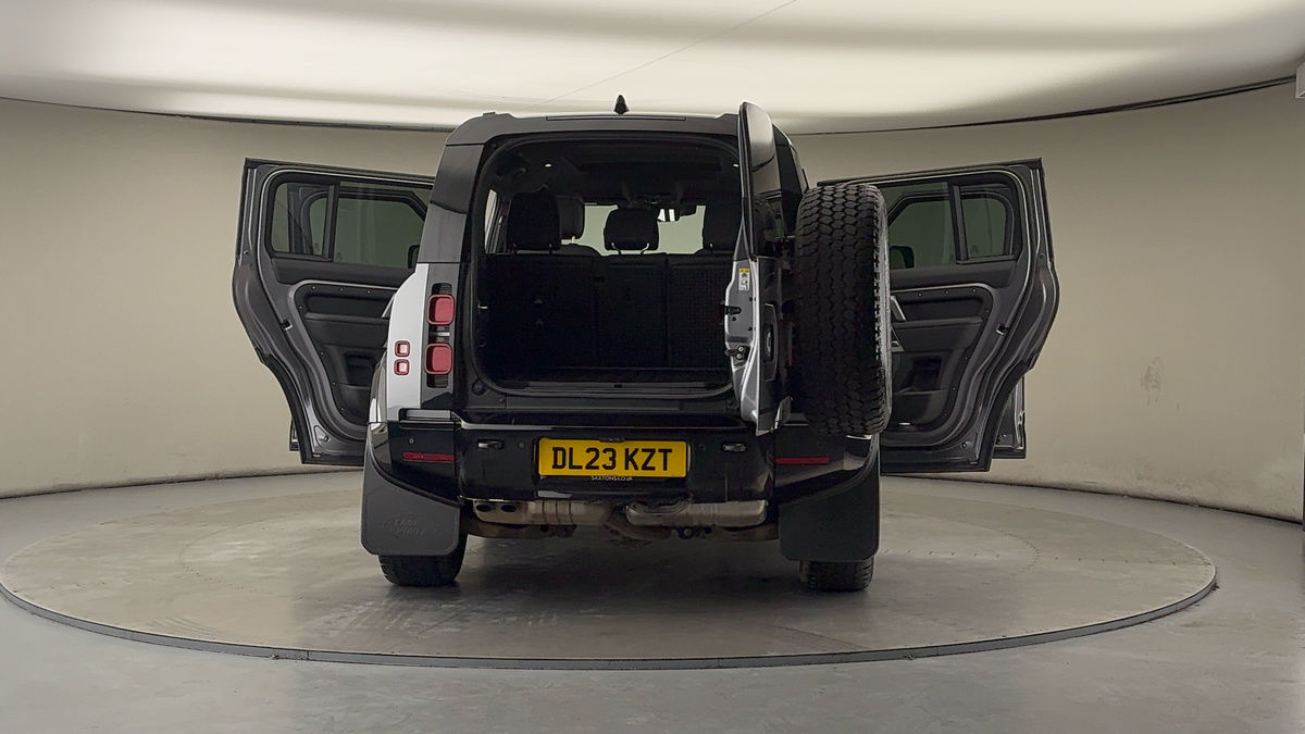 Used Land Rover Defender 110 2023 for sale - 77213249: Photo 60
