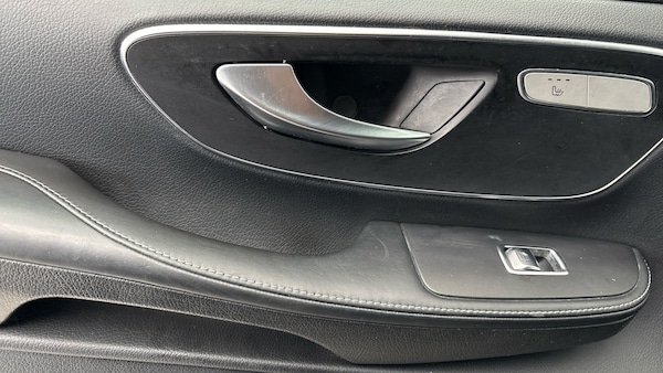 Used Mercedes-Benz V-Class 2018 for sale - 75172161: Photo 19
