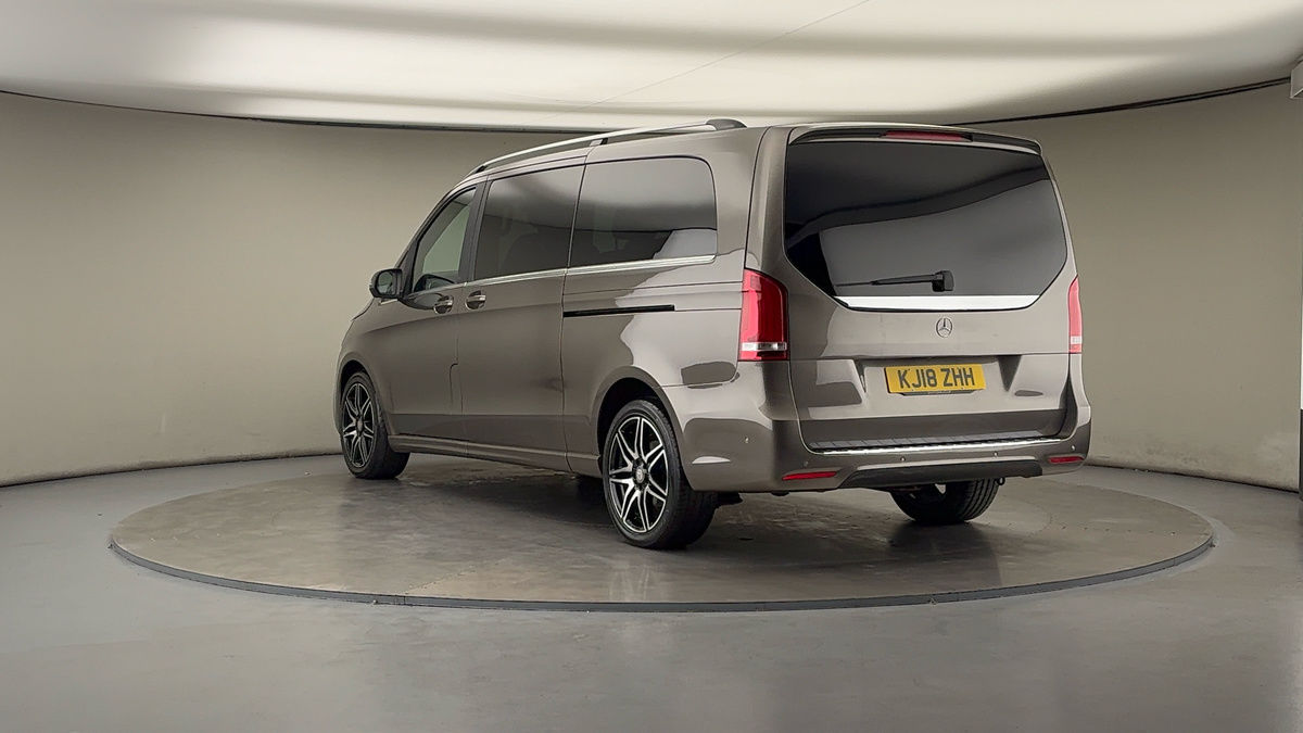 Used Mercedes-Benz V-Class 2018 for sale - 75172161: Photo 2