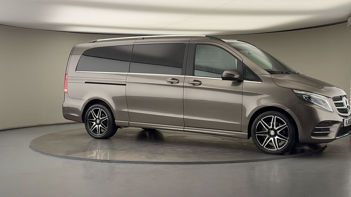 Used Mercedes-Benz V-Class 2018 for sale - 75172161: Photo 35