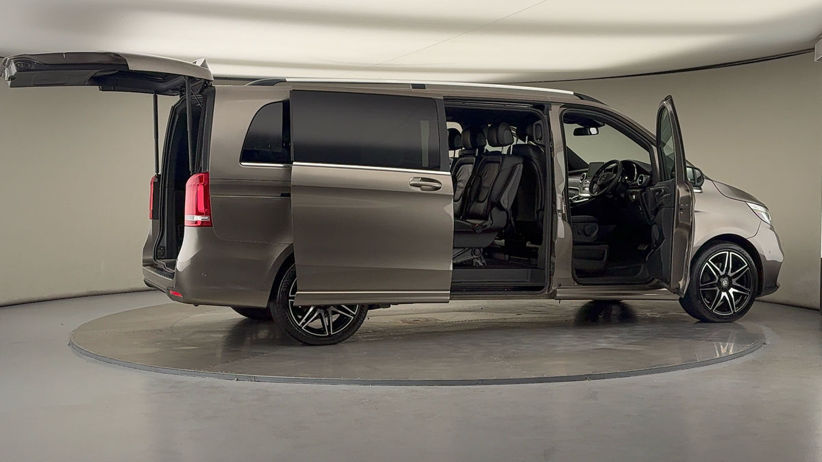 Used Mercedes-Benz V-Class 2018 for sale - 75172161: Photo 57