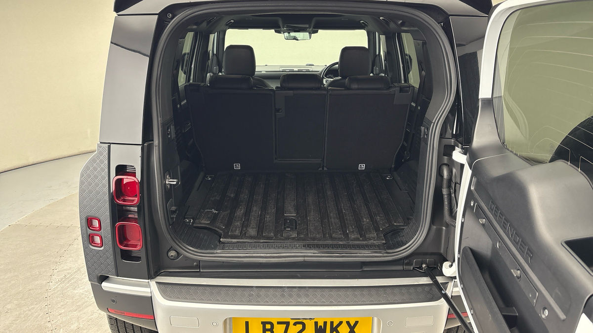 Used Land Rover Defender 110 2022 for sale - 77384966: Photo 11