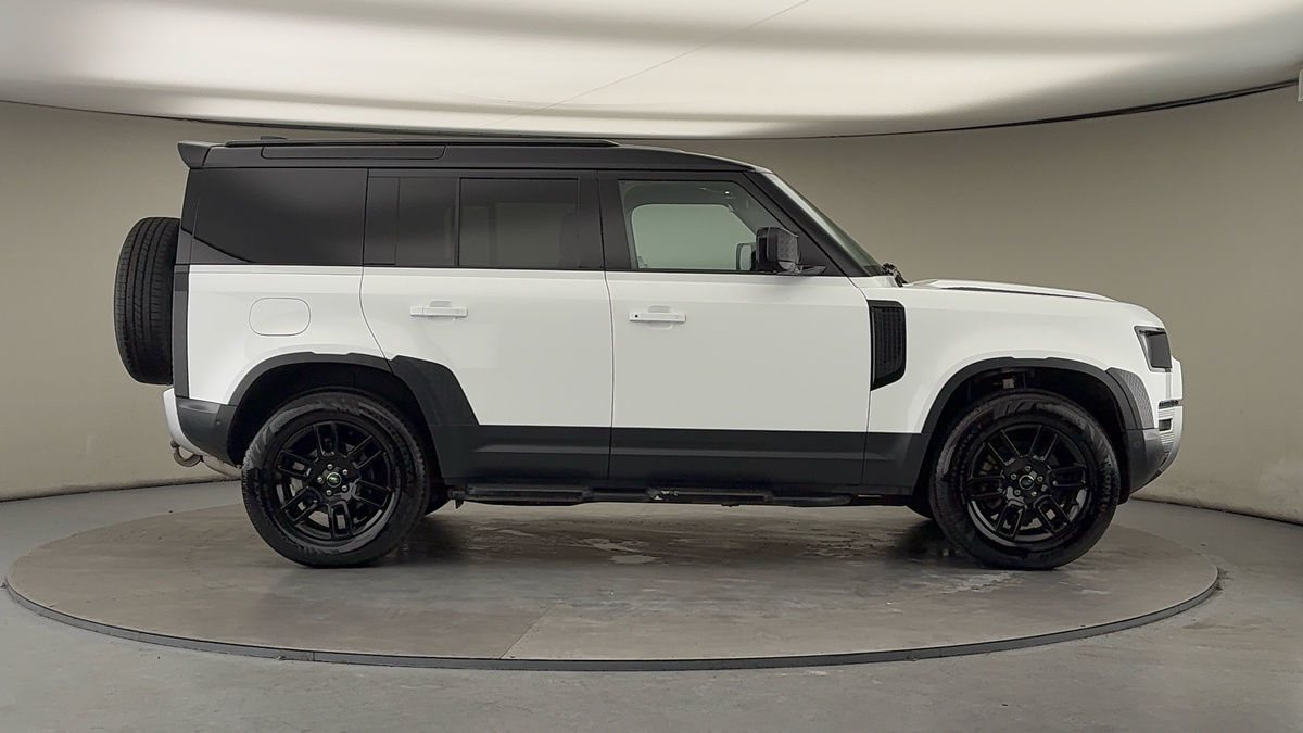 Used Land Rover Defender 110 2022 for sale - 77384966: Photo 16