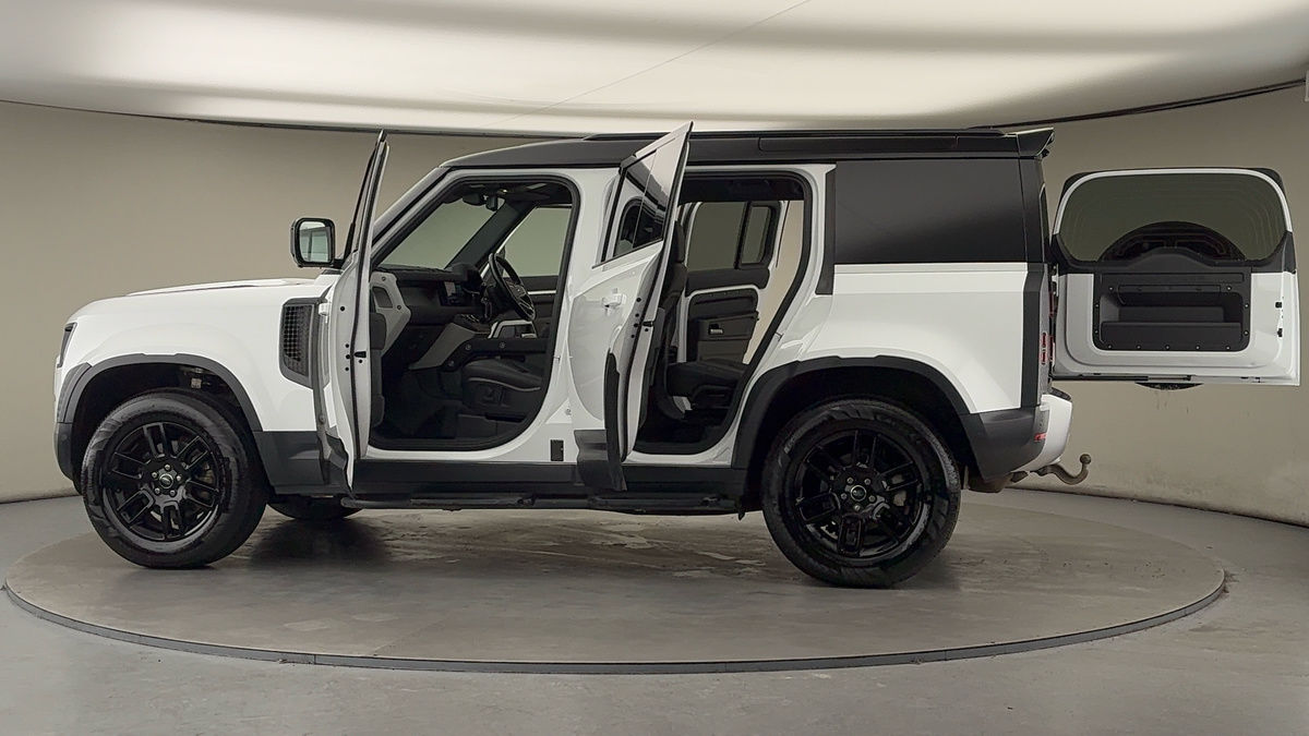 Used Land Rover Defender 110 2022 for sale - 77384966: Photo 46