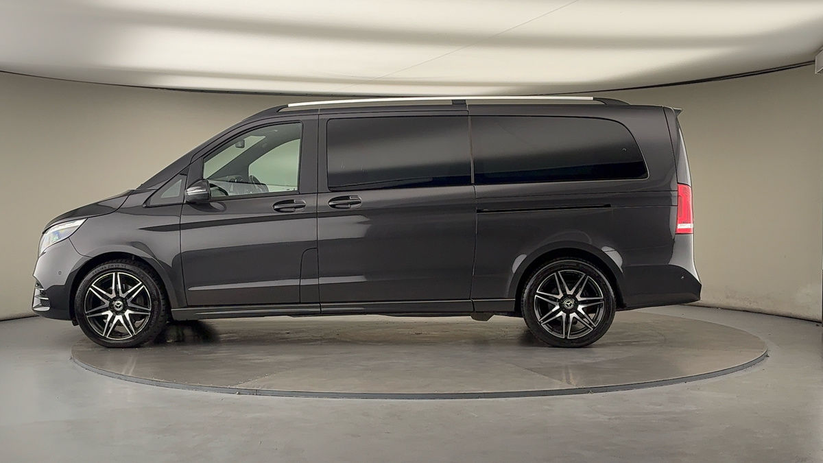 Used Mercedes-Benz V-Class 2023 for sale - 76224268: Photo 15