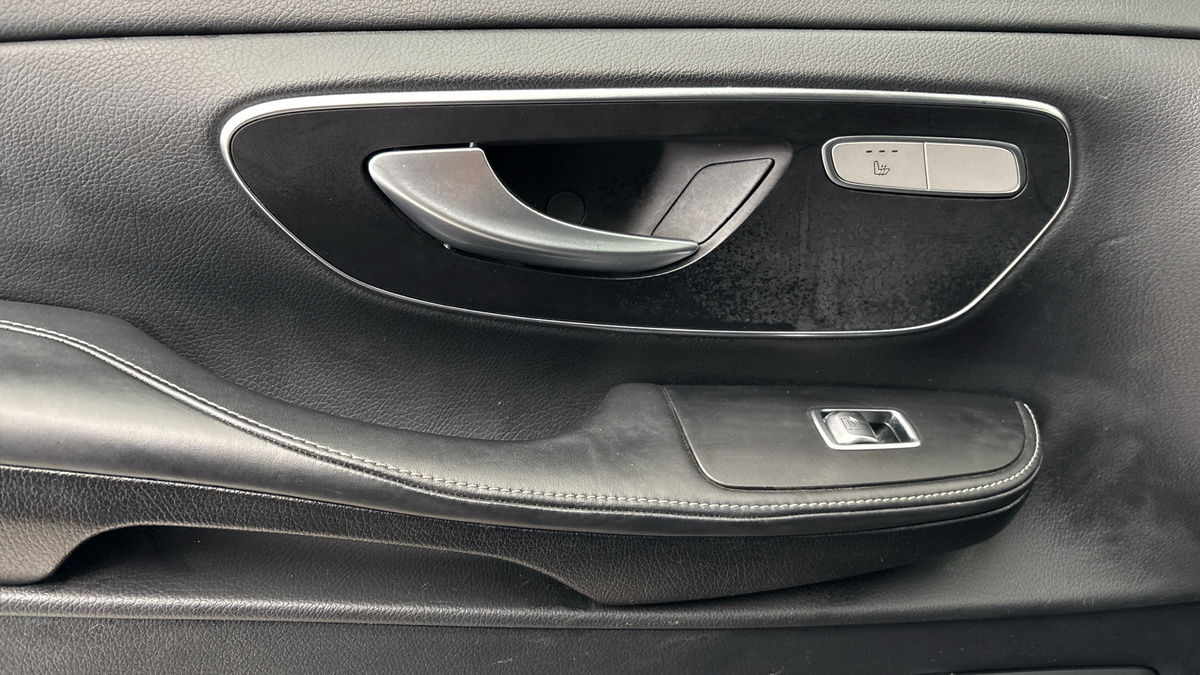 Used Mercedes-Benz V-Class 2023 for sale - 76224268: Photo 19