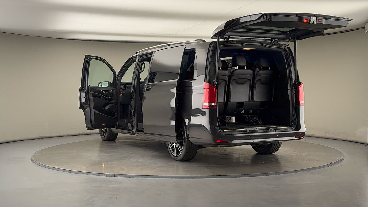 Used Mercedes-Benz V-Class 2023 for sale - 76224268: Photo 23