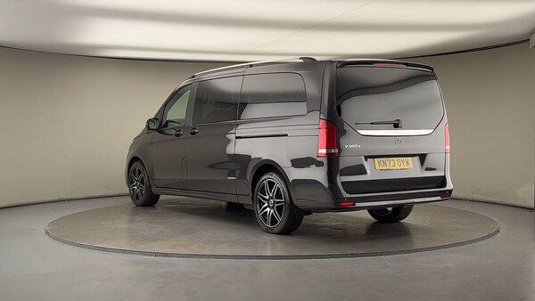 Used Mercedes-Benz V-Class 2023 for sale - 76224268: Photo 2