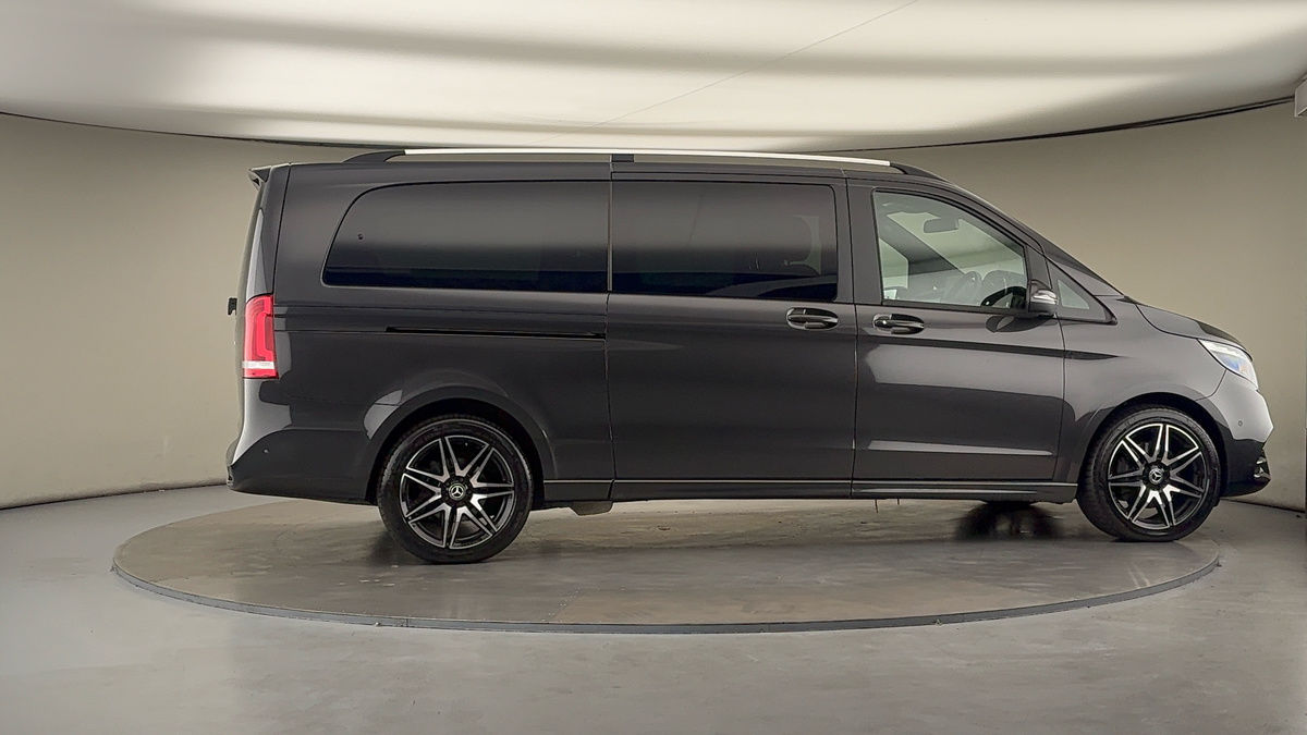 Used Mercedes-Benz V-Class 2023 for sale - 76224268: Photo 37