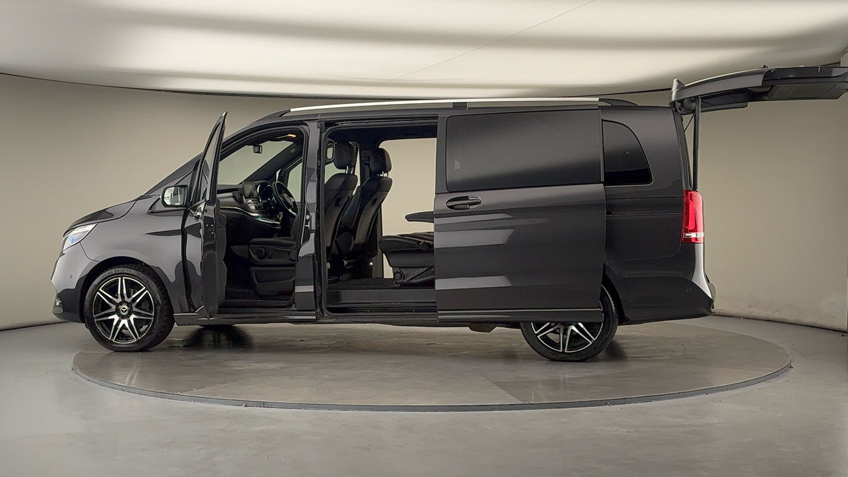 Used Mercedes-Benz V-Class 2023 for sale - 76224268: Photo 46