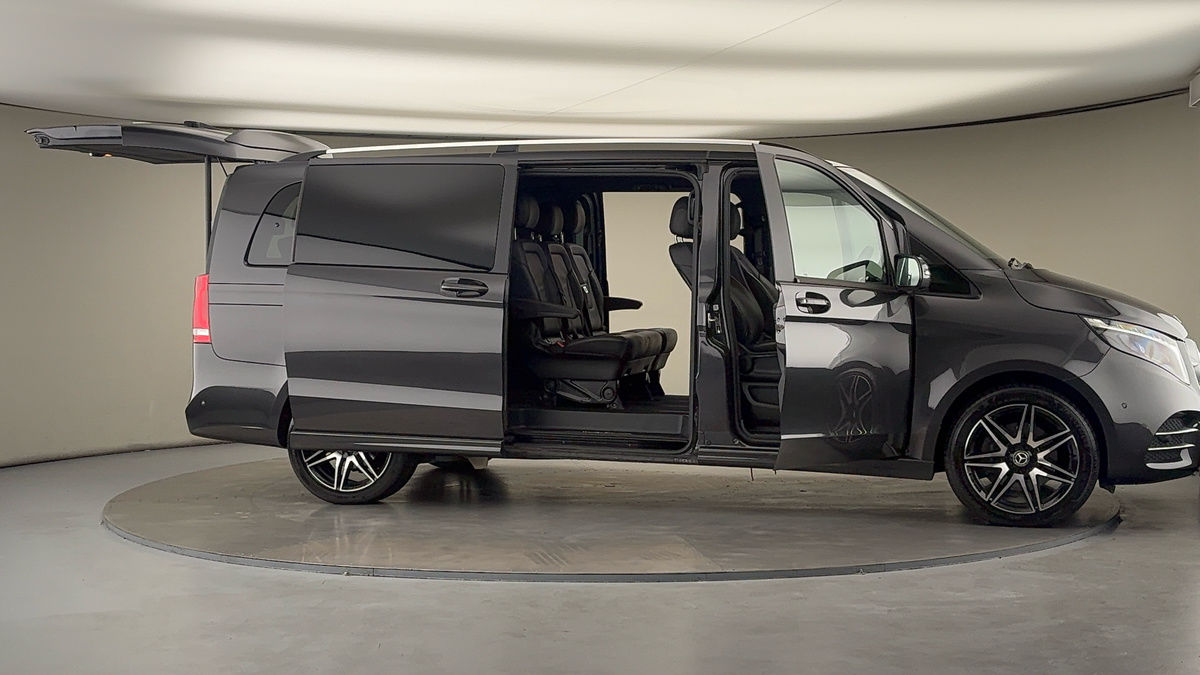 Used Mercedes-Benz V-Class 2023 for sale - 76224268: Photo 55