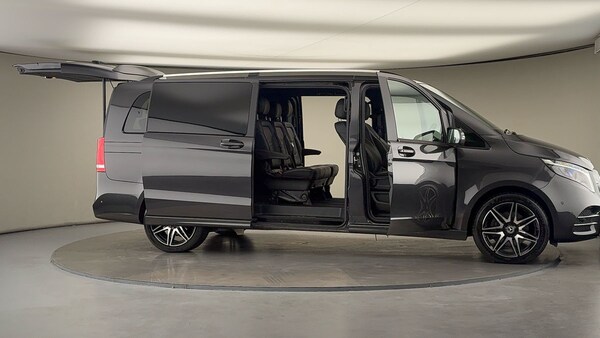 Used Mercedes-Benz V-Class 2023 for sale - 76224268: Photo 55
