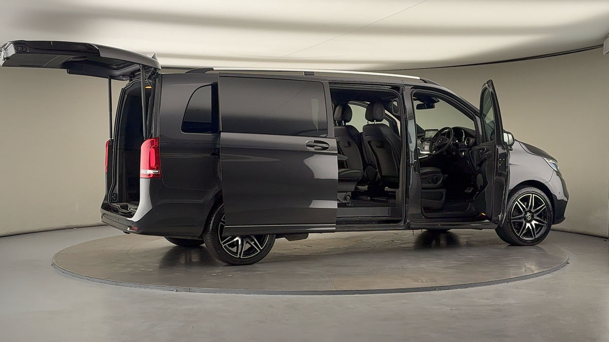 Used Mercedes-Benz V-Class 2023 for sale - 76224268: Photo 57