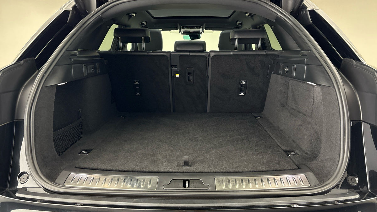 Used Land Rover Range Rover Velar 2023 for sale - 76470834: Photo 11