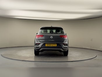 Used Volkswagen T-Roc 2019 for sale - 77535687: Photo