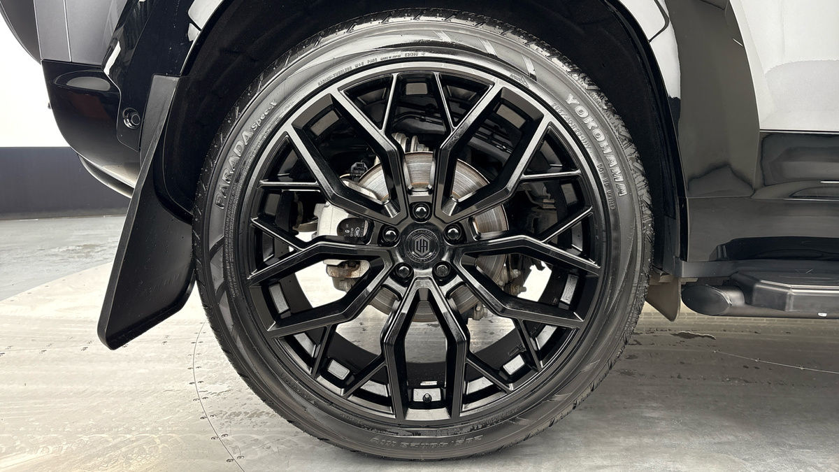 Used Land Rover Defender 110 2024 for sale - 76323902: Photo 10