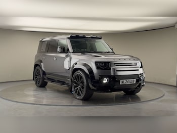 Used Land Rover Defender 110 2024 for sale - 76323902: Photo