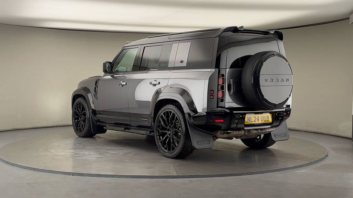 Used Land Rover Defender 110 2024 for sale - 76323902: Photo 2