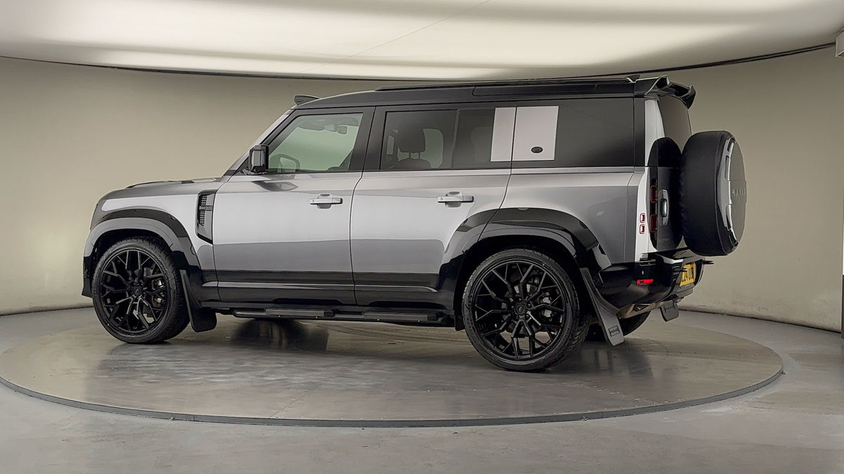 Used Land Rover Defender 110 2024 for sale - 76323902: Photo 32