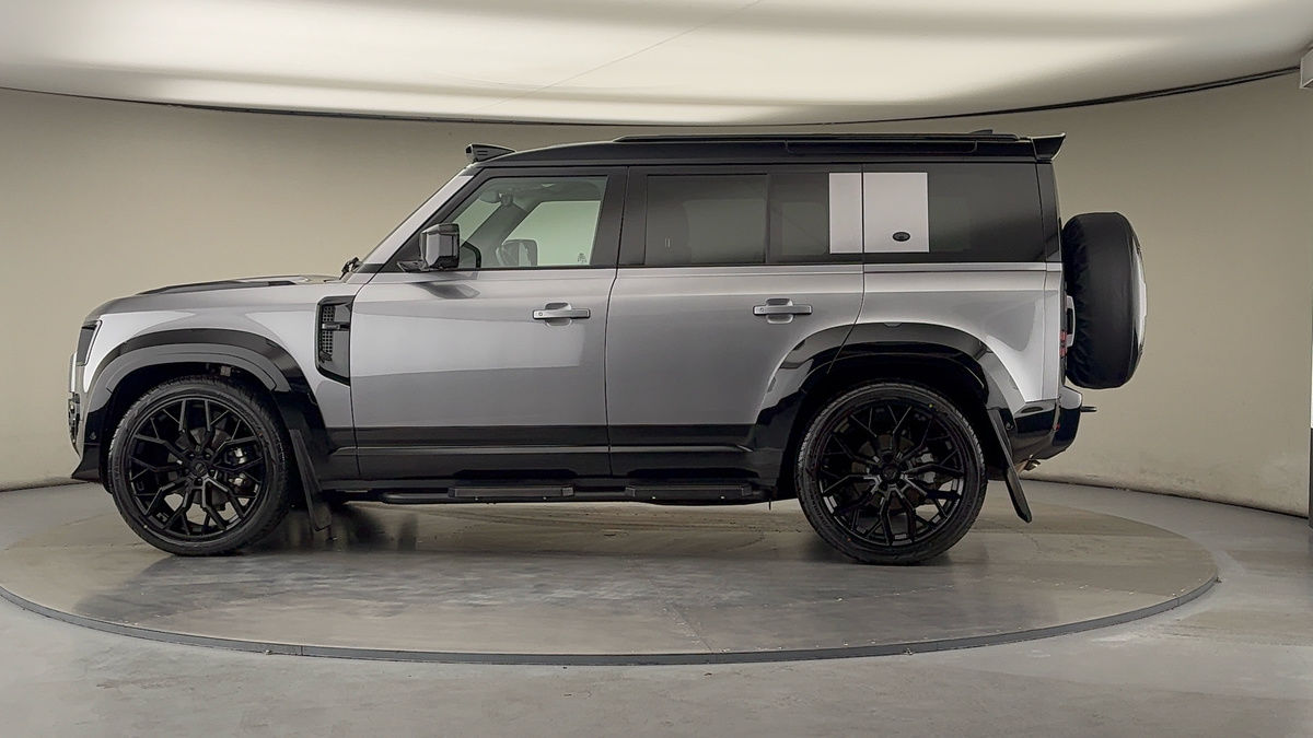 Used Land Rover Defender 110 2024 for sale - 76323902: Photo 33