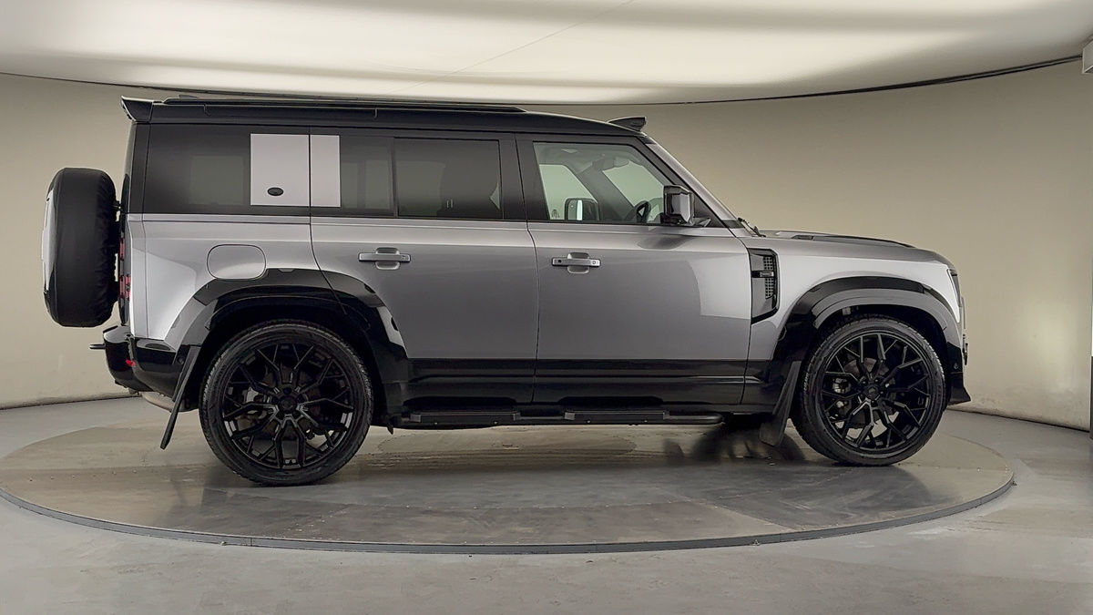 Used Land Rover Defender 110 2024 for sale - 76323902: Photo 43