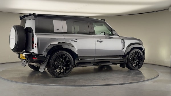 Used Land Rover Defender 110 2024 for sale - 76323902: Photo 44