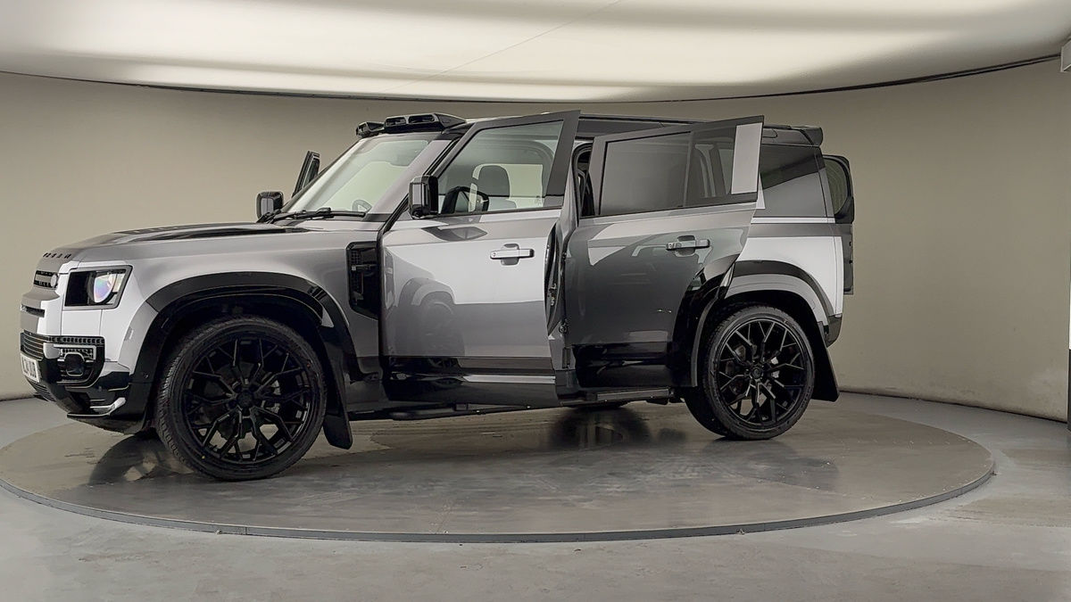 Used Land Rover Defender 110 2024 for sale - 76323902: Photo 54