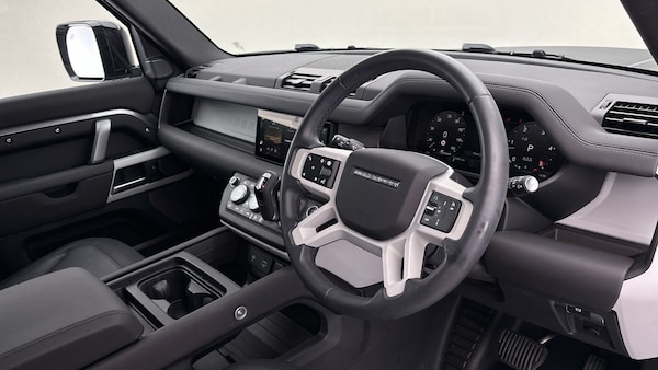 Used Land Rover Defender 110 2024 for sale - 76323902: Photo 5