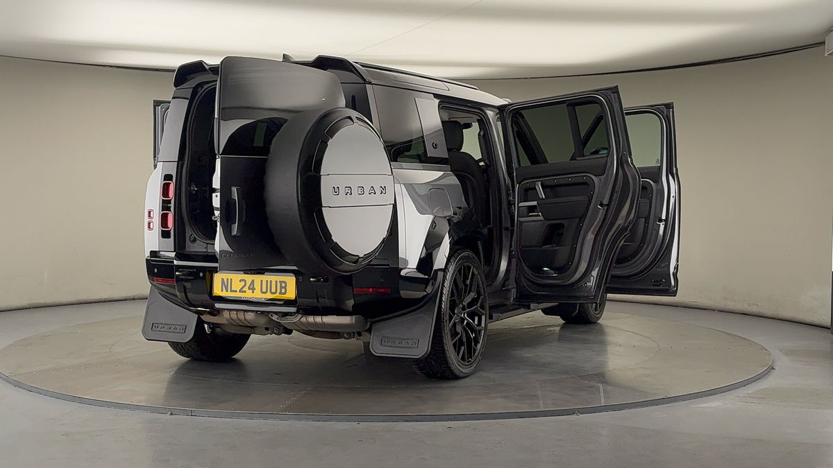 Used Land Rover Defender 110 2024 for sale - 76323902: Photo 65